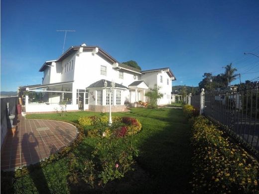 Luxe woning in San Antonio de Los Altos, Municipio Los Salias