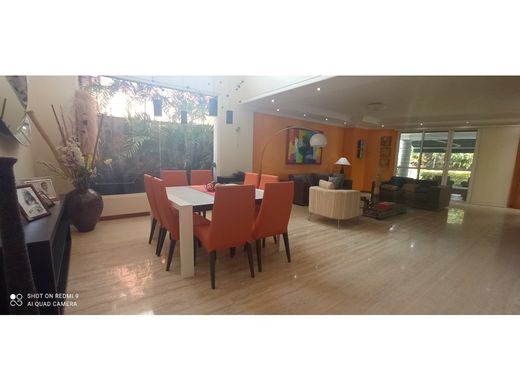 Luxury home in Nueva Caracas, Distrito Capital