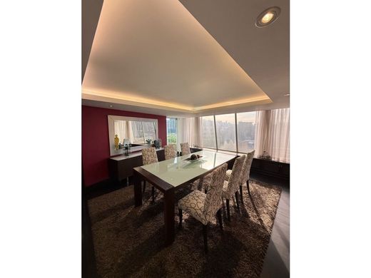 Penthouse in Nueva Caracas, Distrito Capital