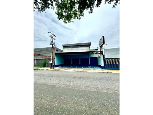 Residential complexes in Maracay, Municipio Girardot