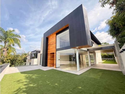 Casa de luxo - Nueva Caracas, Distrito Capital