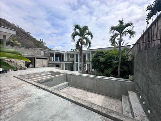 Lüks ev Karakas, Municipio Libertador