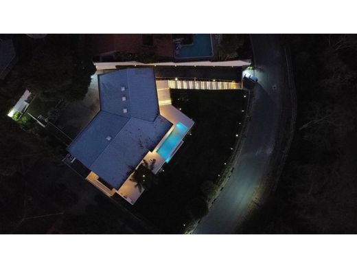 Luxury home in Nueva Caracas, Distrito Capital