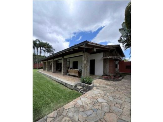 Luxury home in Nueva Caracas, Distrito Capital