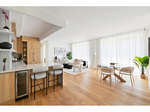 Apartment / Etagenwohnung in Brooklyn, Kings County