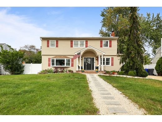Luxury home in Brick, Ocean County