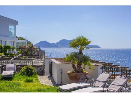 Villa in Sorrento, Naples