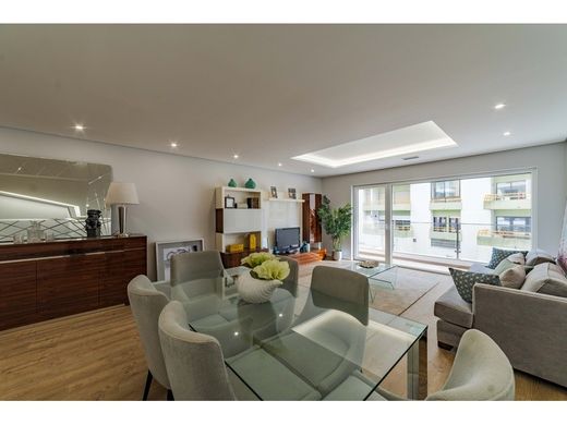 Carcavelos e Parede, Cascaisのアパートメント