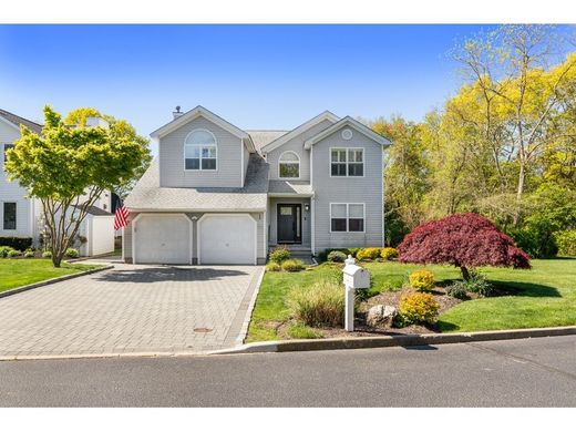 Luxury home in Oakdale, Suffolk County
