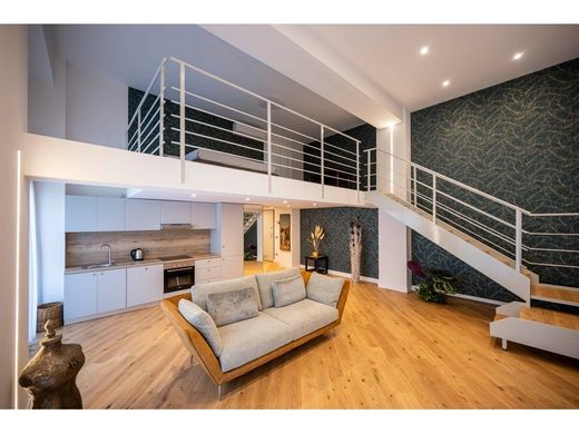 아파트 / 밀라노, Città metropolitana di Milano