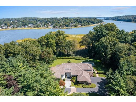 Luxury home in Locust Valley, Nassau County