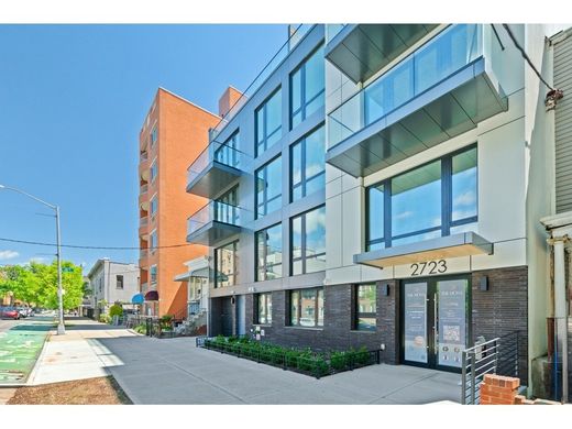 Квартира, Queens, Queens County