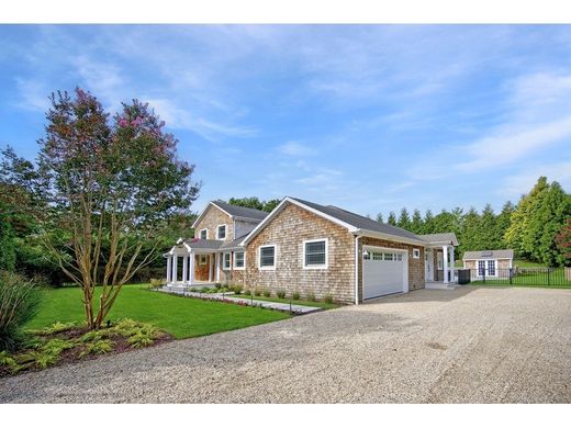 Luxury home in Southampton, Suffolk County
