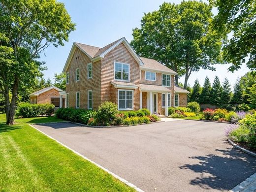 Luxury home in Southampton, Suffolk County