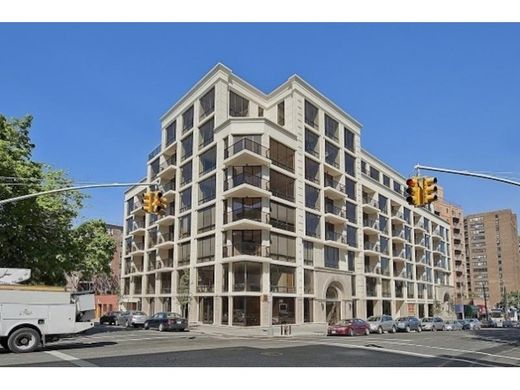 Piso / Apartamento en Queens, Queens County