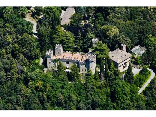 Château à Cenerente, Pérouse