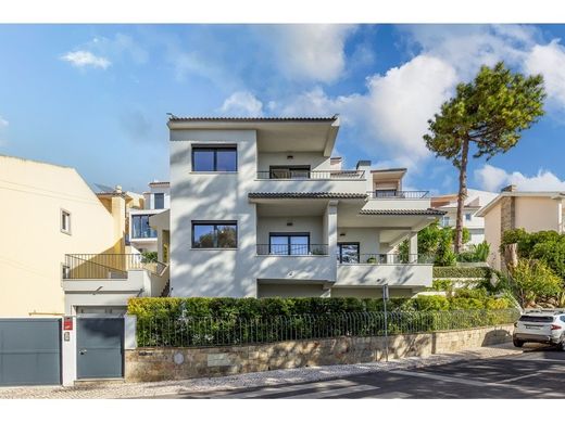 Carcavelos e Parede, Cascaisのタウンハウス