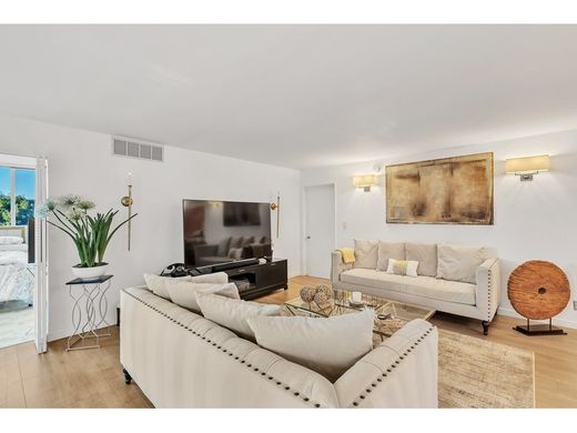 Apartment in Beverly Hills, Los Angeles County