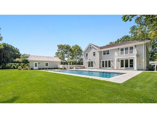 Luxury home in Southampton, Suffolk County