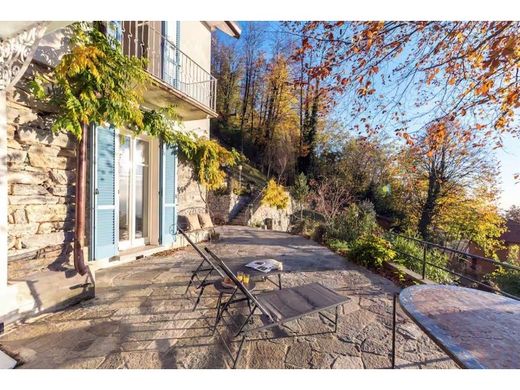 Villa in Brunate, Provincia di Como