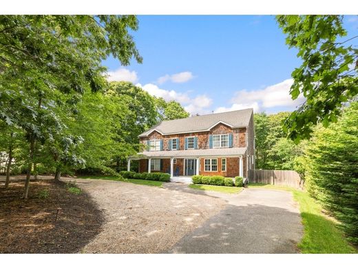 Luxury home in Shinnecock Hills, Suffolk County