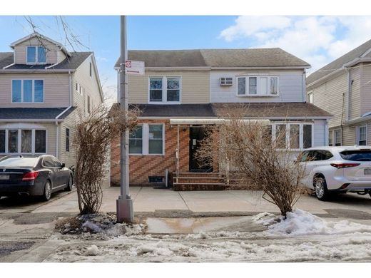 Luxury home in Queens, New York