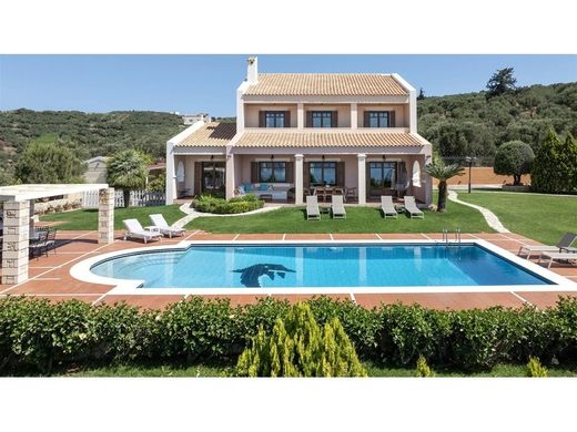 Willa w Stérnes, Nomós Chaniás