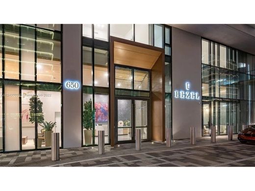 Apartment / Etagenwohnung in Miami, Miami-Dade County