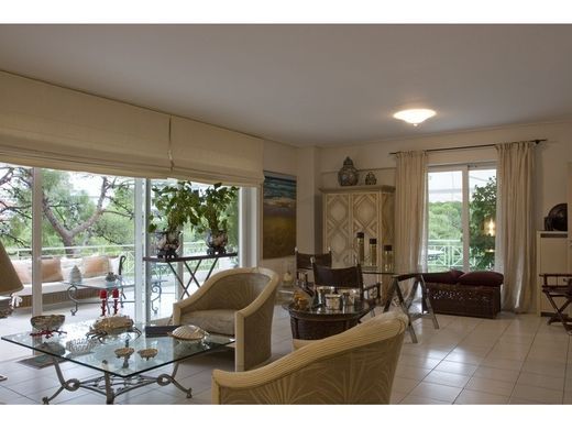 Piso / Apartamento en Vouliagméni, Nomarchía Anatolikís Attikís