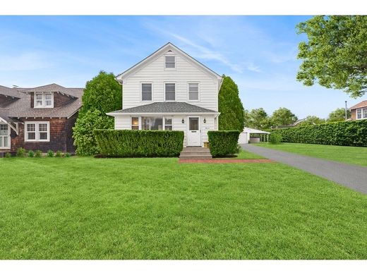 Luxury home in Southampton, Suffolk County