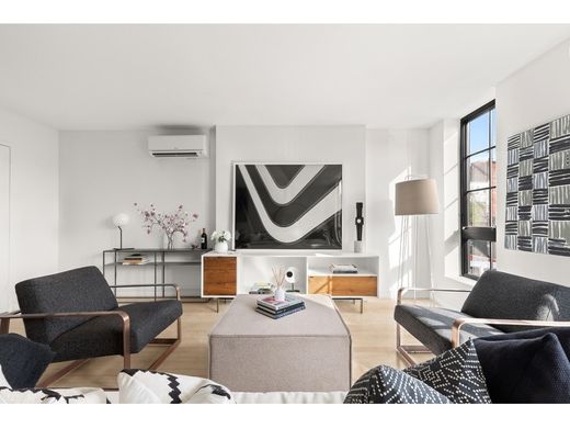 Apartment / Etagenwohnung in Brooklyn, Kings County