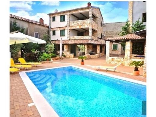 Villa in Marčana, Istria