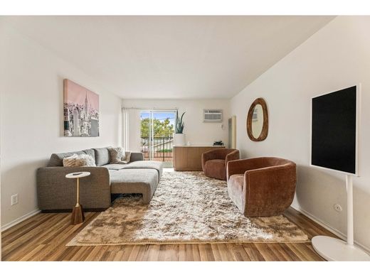 Apartment in Glendale, Los Angeles County