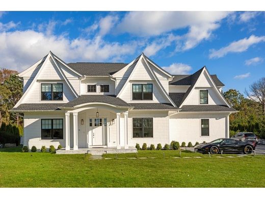 Luxury home in Southampton, Suffolk County