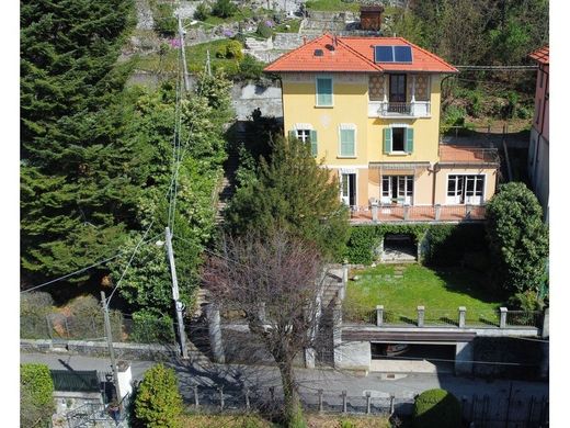Villa à Brunate, Côme