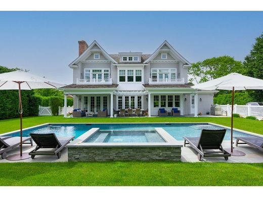 Luxury home in Southampton, Suffolk County