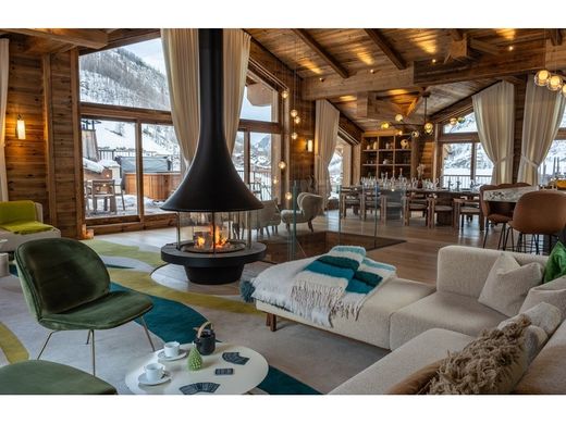 Apartment / Etagenwohnung in Val-d'Isère, Savoy