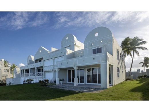 Таунхаус, Dorado, Higuillar Barrio