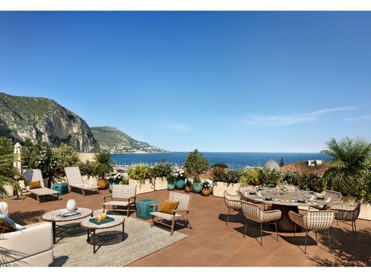 Apartment / Etagenwohnung in Beaulieu-sur-Mer, Alpes-Maritimes