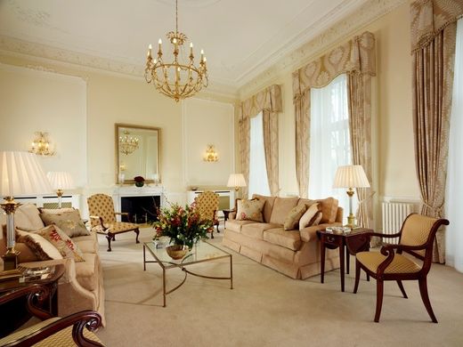 Apartment / Etagenwohnung in London, Greater London