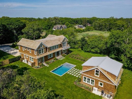 Luxury home in Westhampton, Suffolk County