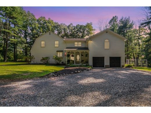 Luxury home in Knowlton, Warren County