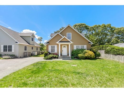 Luxury home in Hampton Bays, Suffolk County