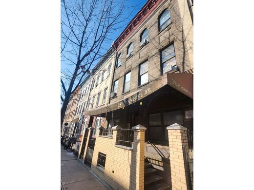 Luxury home in Brooklyn Heights, Kings County