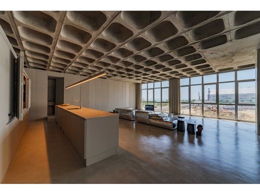 Apartment / Etagenwohnung in Lissabon, Lisbon