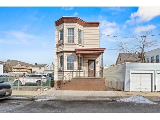 Luxus-Haus in North Bergen, Hudson County