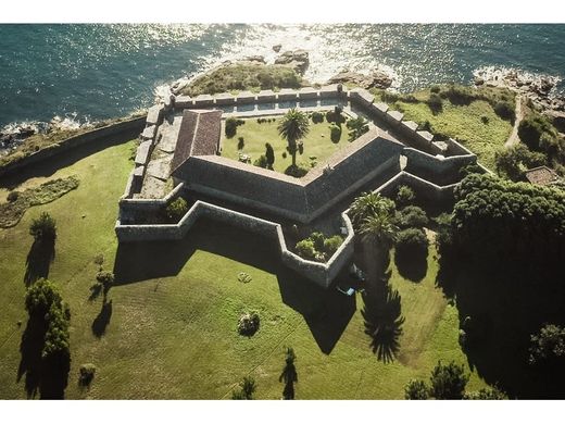 Château · Castle in Corcubión
