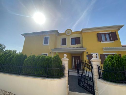 Luxe woning in Pula, Grad Pula