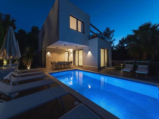 Luxury home in Čiovo, Grad Trogir