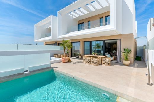 Luxury home in Dolores, Alicante
